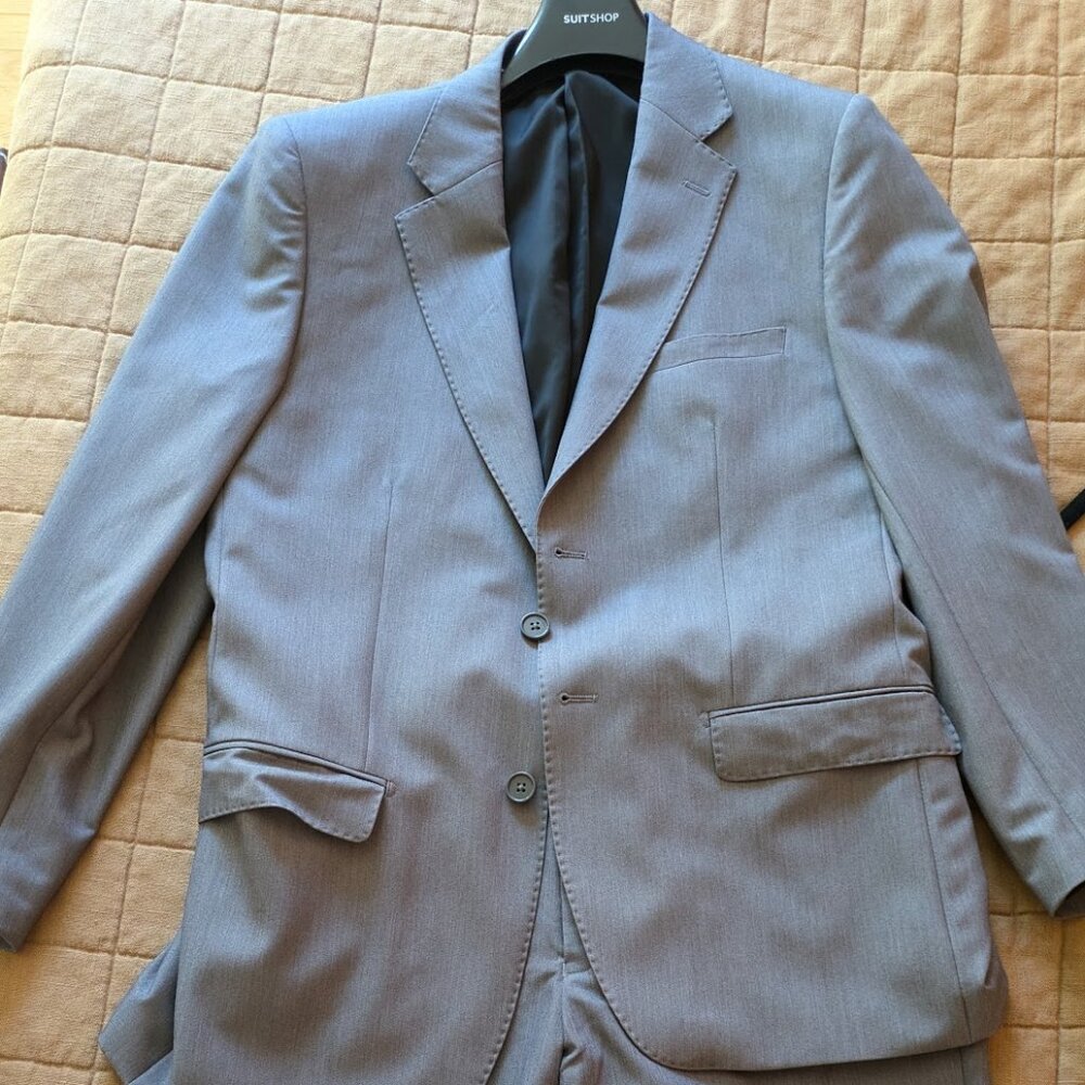 Suit Shop Gray 2-piece Suit 38R